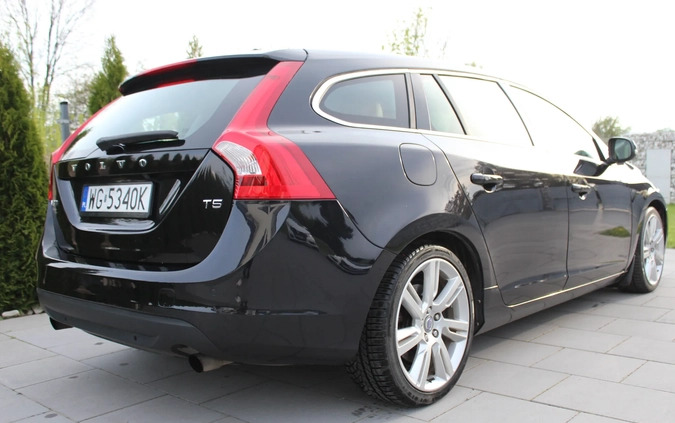 Volvo V60 cena 41000 przebieg: 178985, rok produkcji 2011 z Chełm małe 232